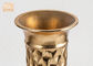 L'oro degli articoli da arredamento di Homewares dei vasi del pavimento di forma della tromba ha coperto di foglie vasi della Tabella della vetroresina
