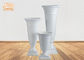 Vasi bianchi lucidi del pavimento dei vasi della Tabella del centro delle piantatrici dell'urna della vetroresina della tromba