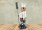 Poli statua del ripiano del tavolo della figurina del cuoco unico della mini delle lavagne della resina scultura di legno del cuoco unico